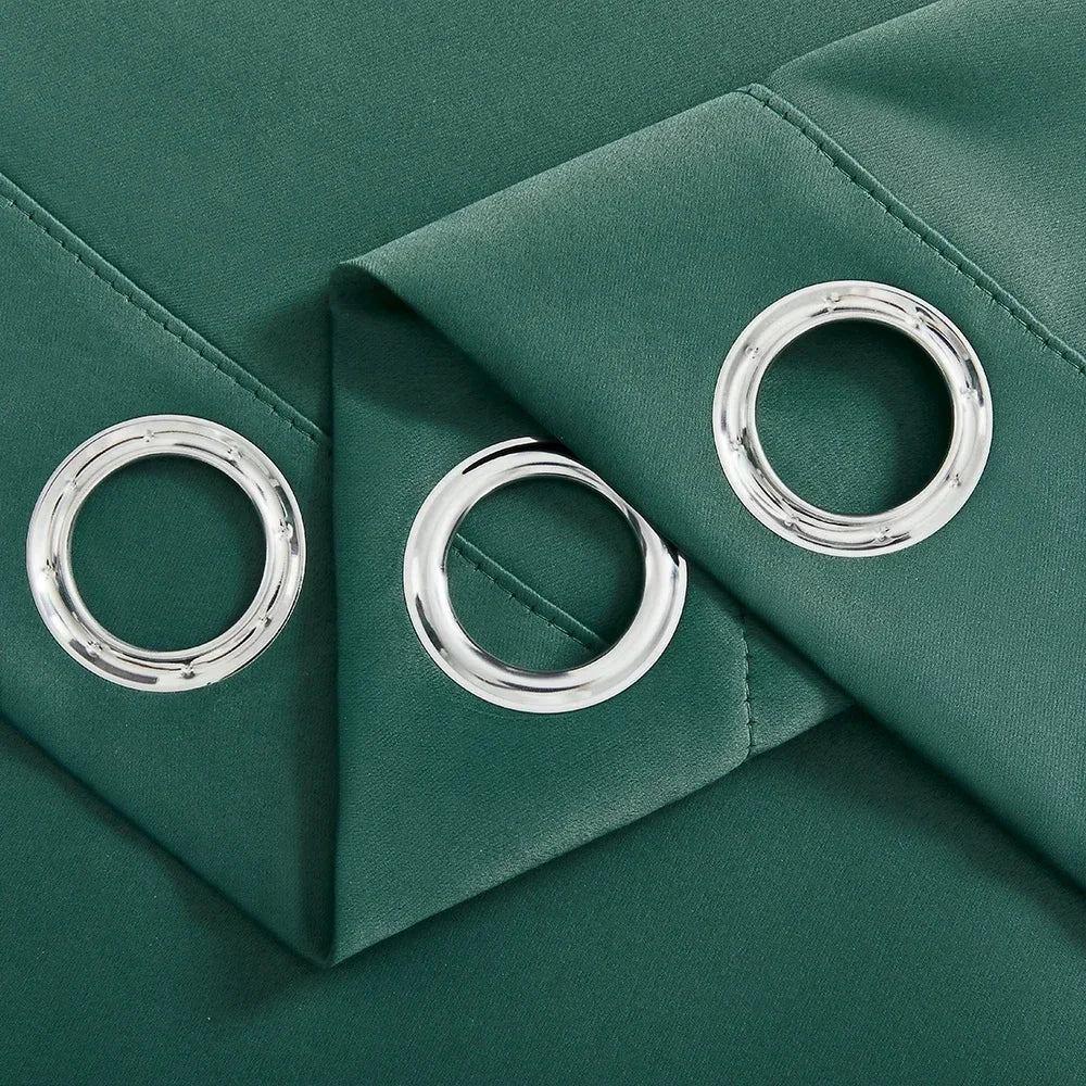 Rideau occultant vert sapin en polyester 100 %, offrant confort et élégance | Ombrel | Instant rideau