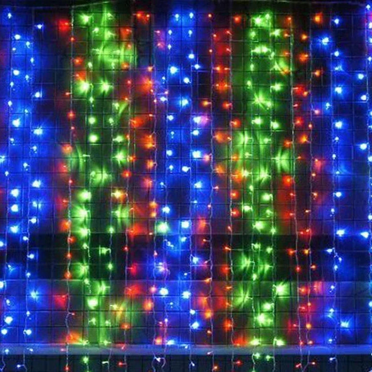 Guirlande LED multicolore adaptée intérieur et extérieur, parfaite pour illuminer les fêtes | Instant Noel