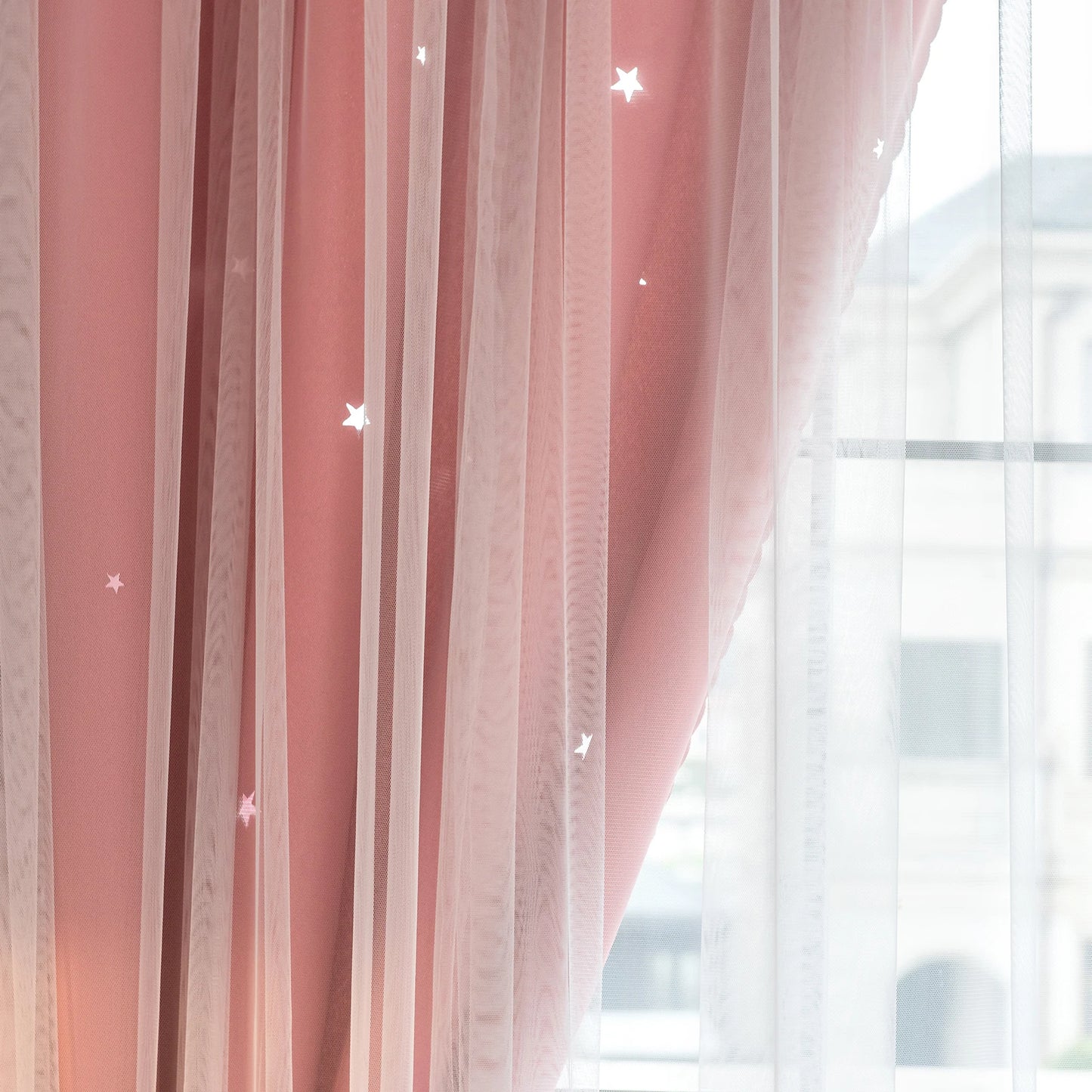 Lot de 2 rideaux rose en polyester 100 %, occultation totale pour un confort optimal et repos paisible | Kidy | Instant Rideau