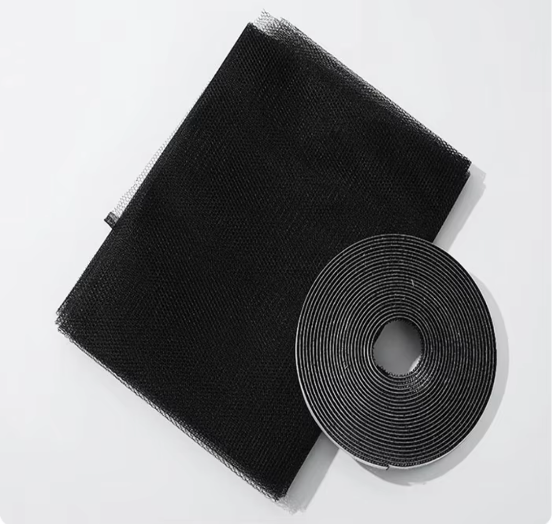 Moustiquaire anti insectes noire discrète tulle respirant protection maison contre moustiques été ventilation air frais | Stopi | Instant rideau
