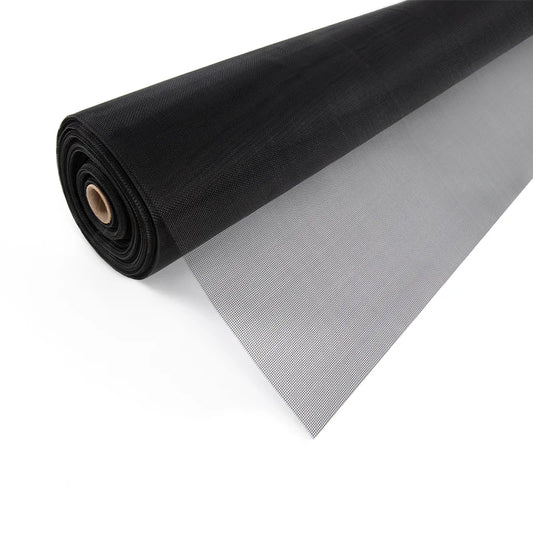 Moustiquaire rouleau noire pour protéger votre intérieur des insectes avec un design moderne et discret | Mustik | Instant rideau