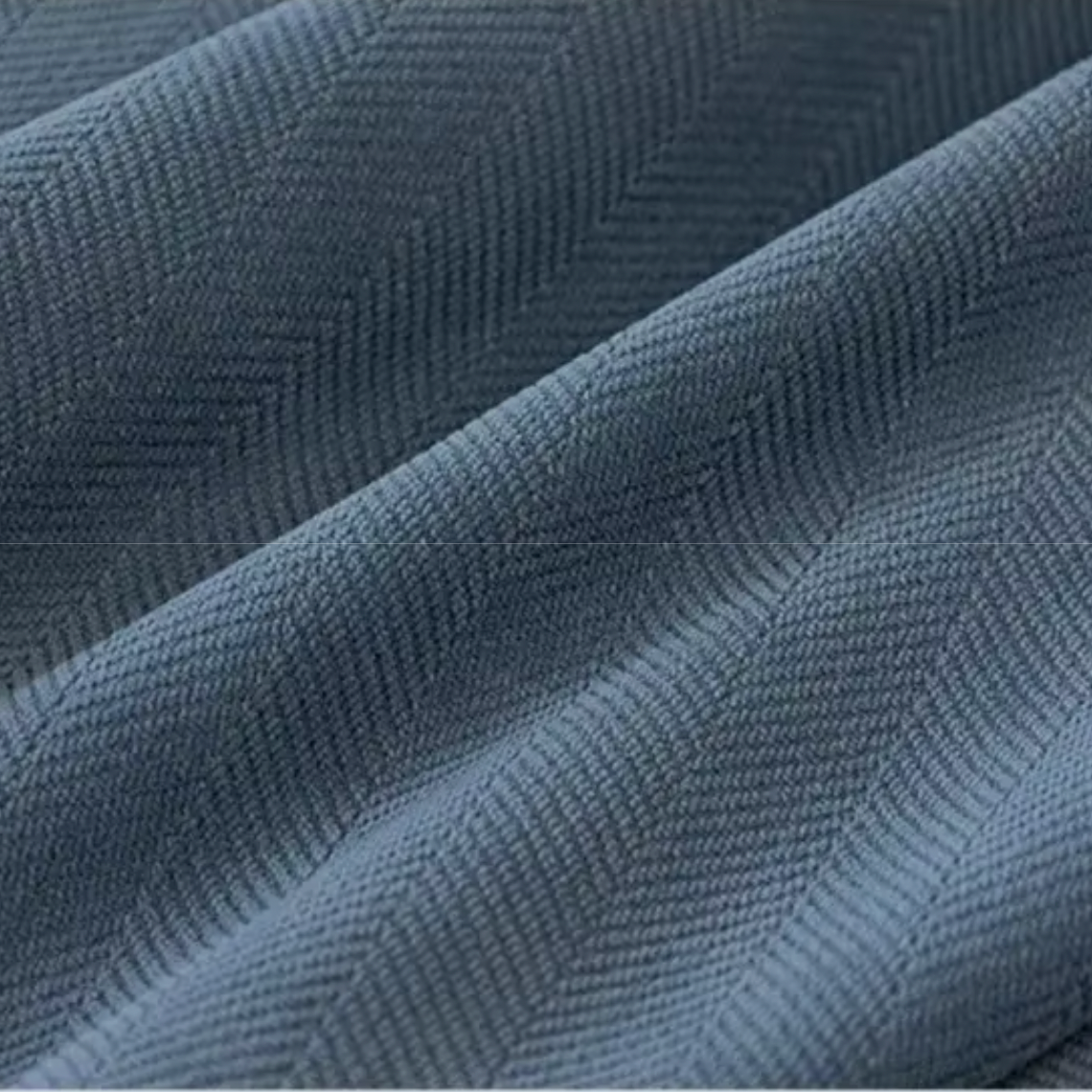 Rideau décoratif bleu en chenille, isolation et ambiance apaisante | Rups | Instant Rideau