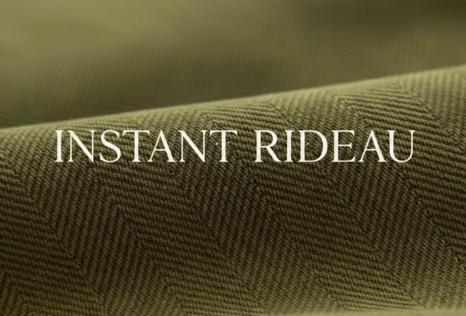 Rideau décoratif vert olive en chenille, occultant et haut de gamme pour intérieur | Rups | Instant Rideau