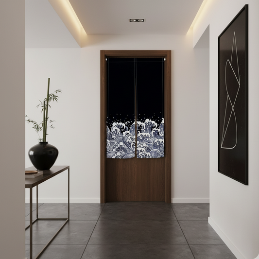 Rideau japonais noir tendance sur une porte marron | Noren | Instant rideau
