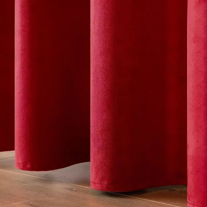 Rideau rouge Voluptéo élégant avec tombé impeccable pour salon ou chambre | Voluptéo | Instant rideau