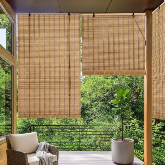 Store roulant  en bambou naturel tissé à la main, filtrant la lumière pour fenêtres et terrasses avec style et confort | Bambora | Instant rideau