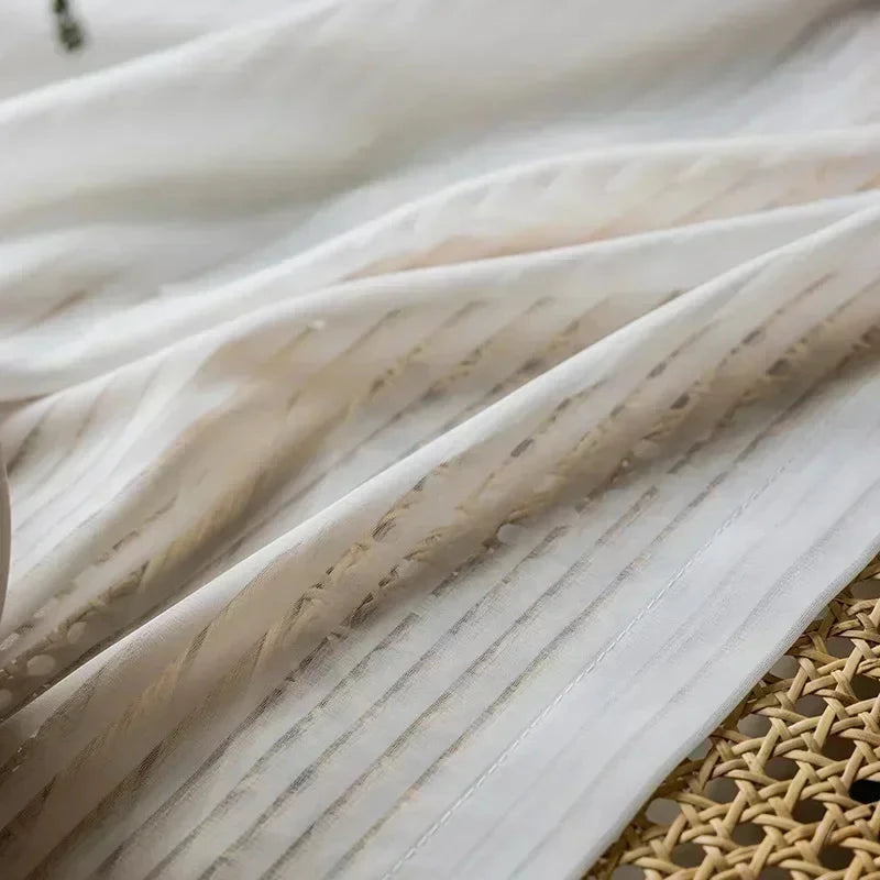 Voilage décoratif blanc parfait pour habiller une fenêtre avec élégance | Luxura | Instant Rideau